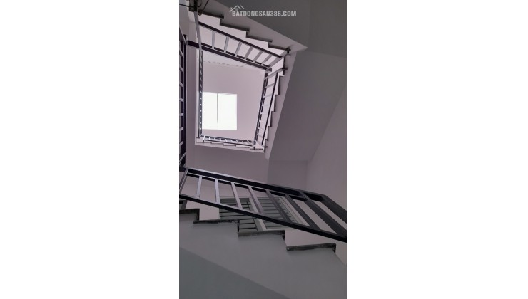 Chính chủ bán nhà mới, nguyên căn 3.4*20m, khu biệt thự, hẻm xe tải 6m, 141/ đường Bàn Cờ P3, Q3, HCM